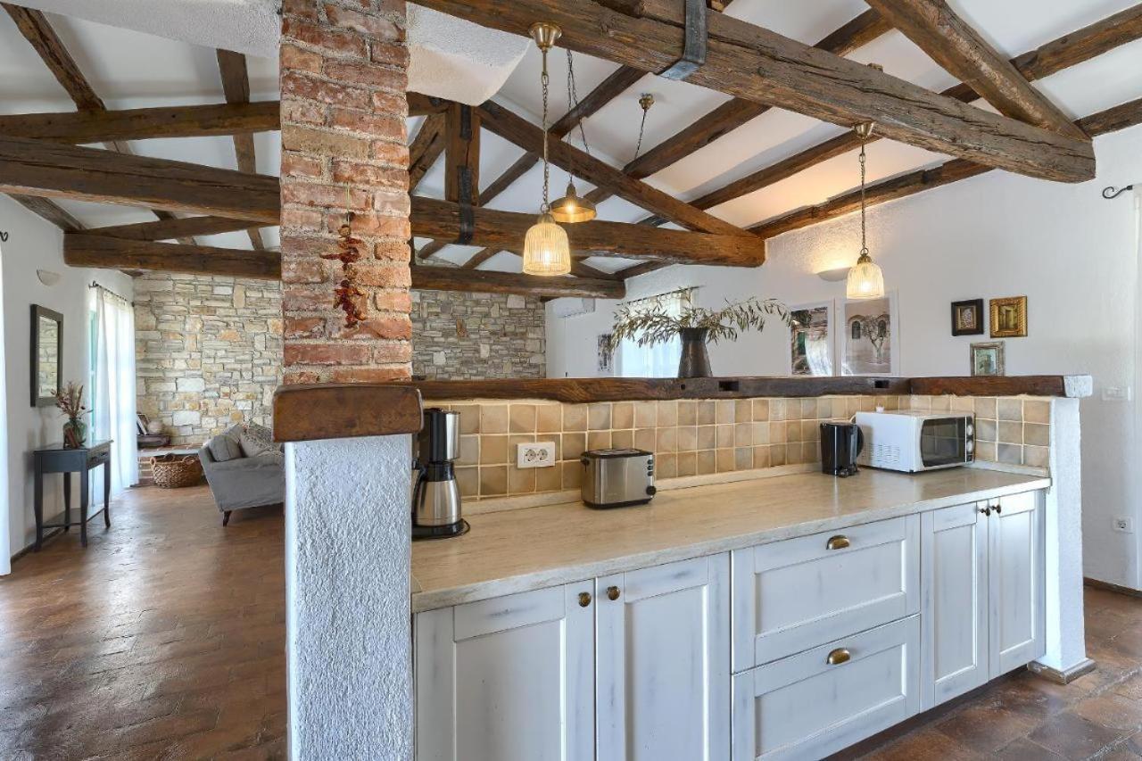 Barat  Villa Leopoldo By Istrian Country Houses מראה חיצוני תמונה