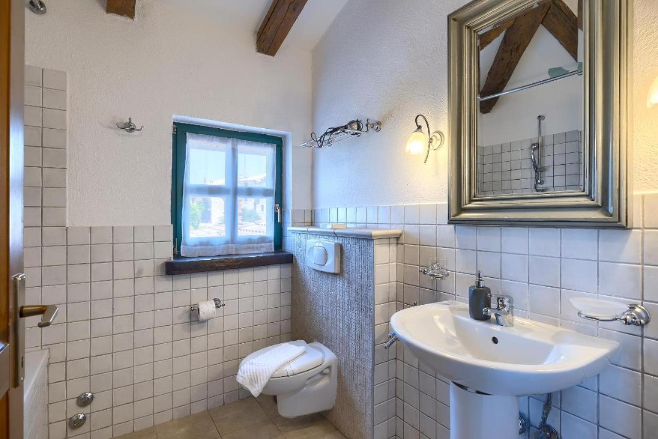 Barat  Villa Leopoldo By Istrian Country Houses מראה חיצוני תמונה